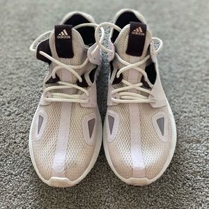 Adidas Bounce size 8.5.